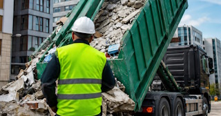 Вывоз строительного мусора в Мурманске: услуги лицензированной компании — ПроМусор